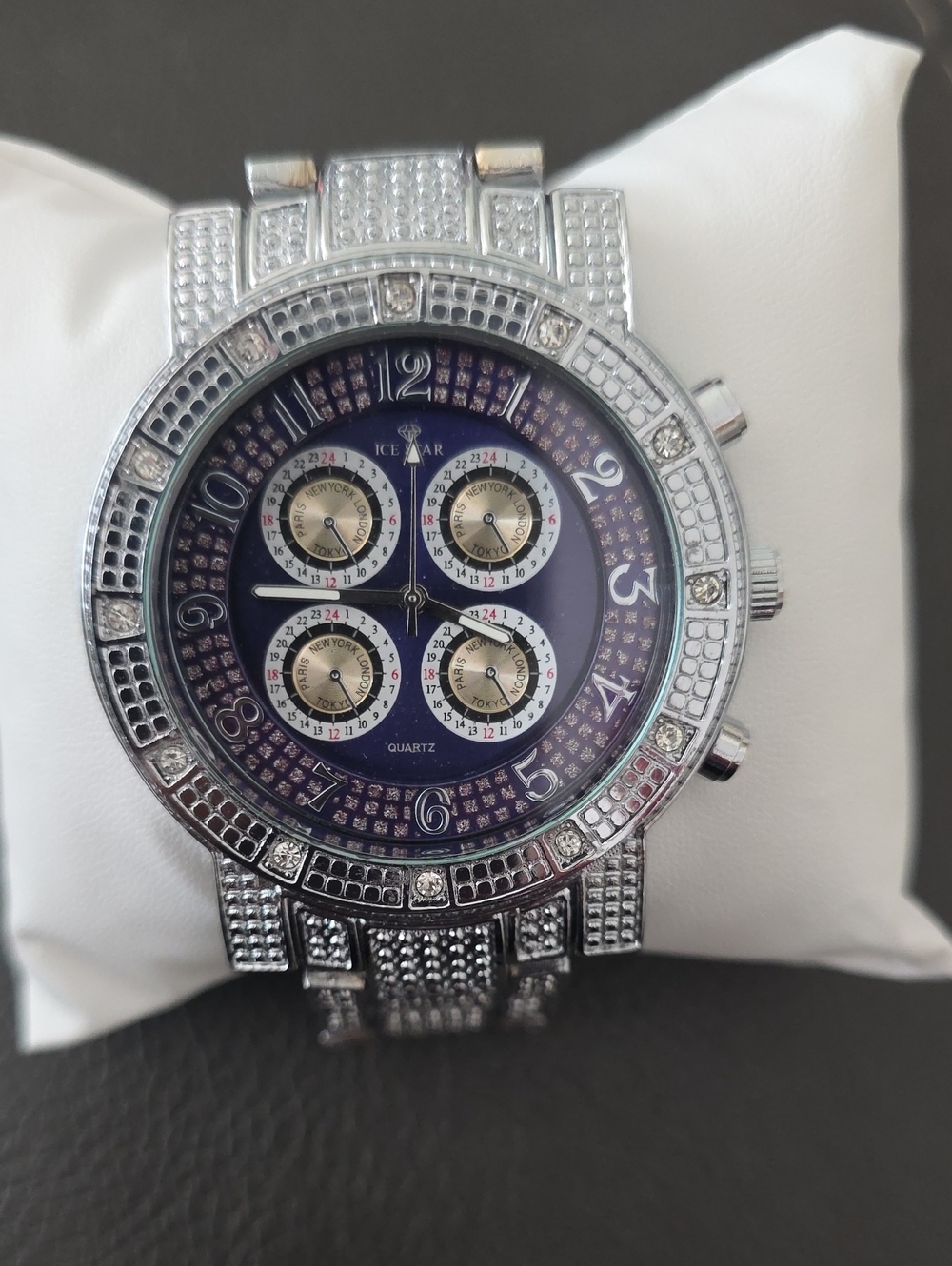 625. Silver Men's Crystal Chronograph Watch